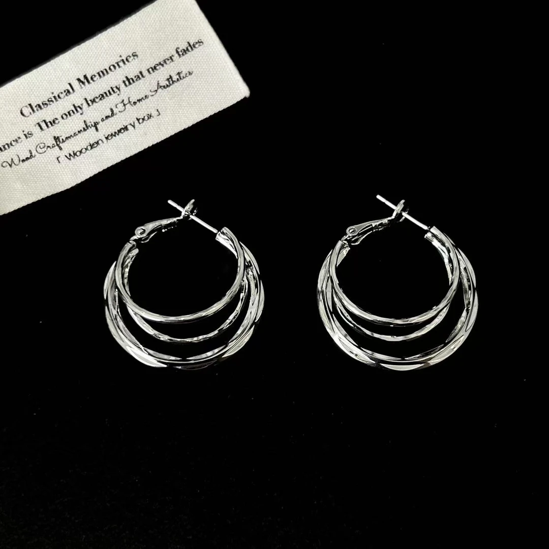 铜合金耳饰 赵露思许妍同款多层3cm耳圈耳环