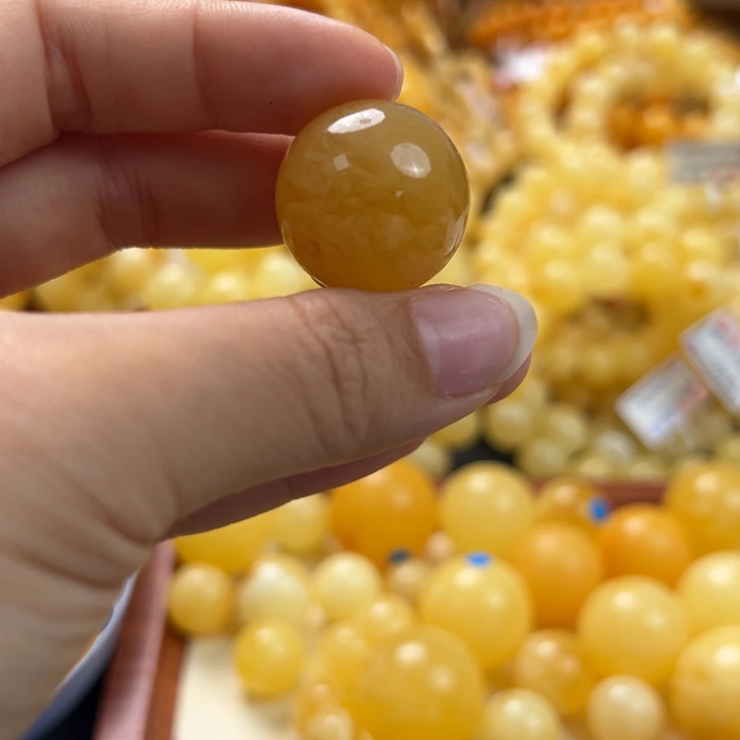 未镶嵌琥珀珠宝奇石