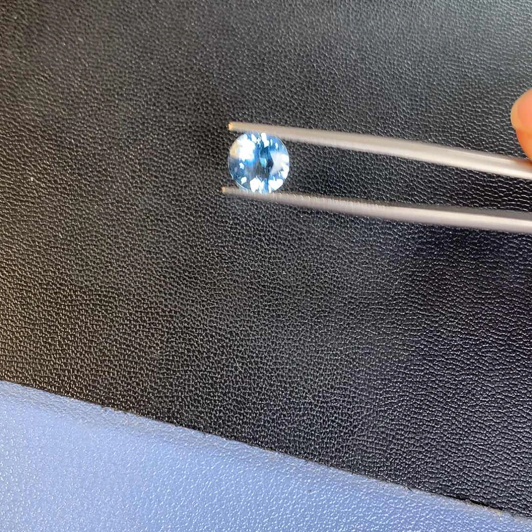 海蓝宝石笔搁未镶嵌1.03 圣玛利亚