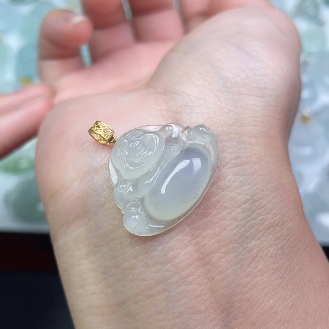 翡翠18K金镶嵌颈饰