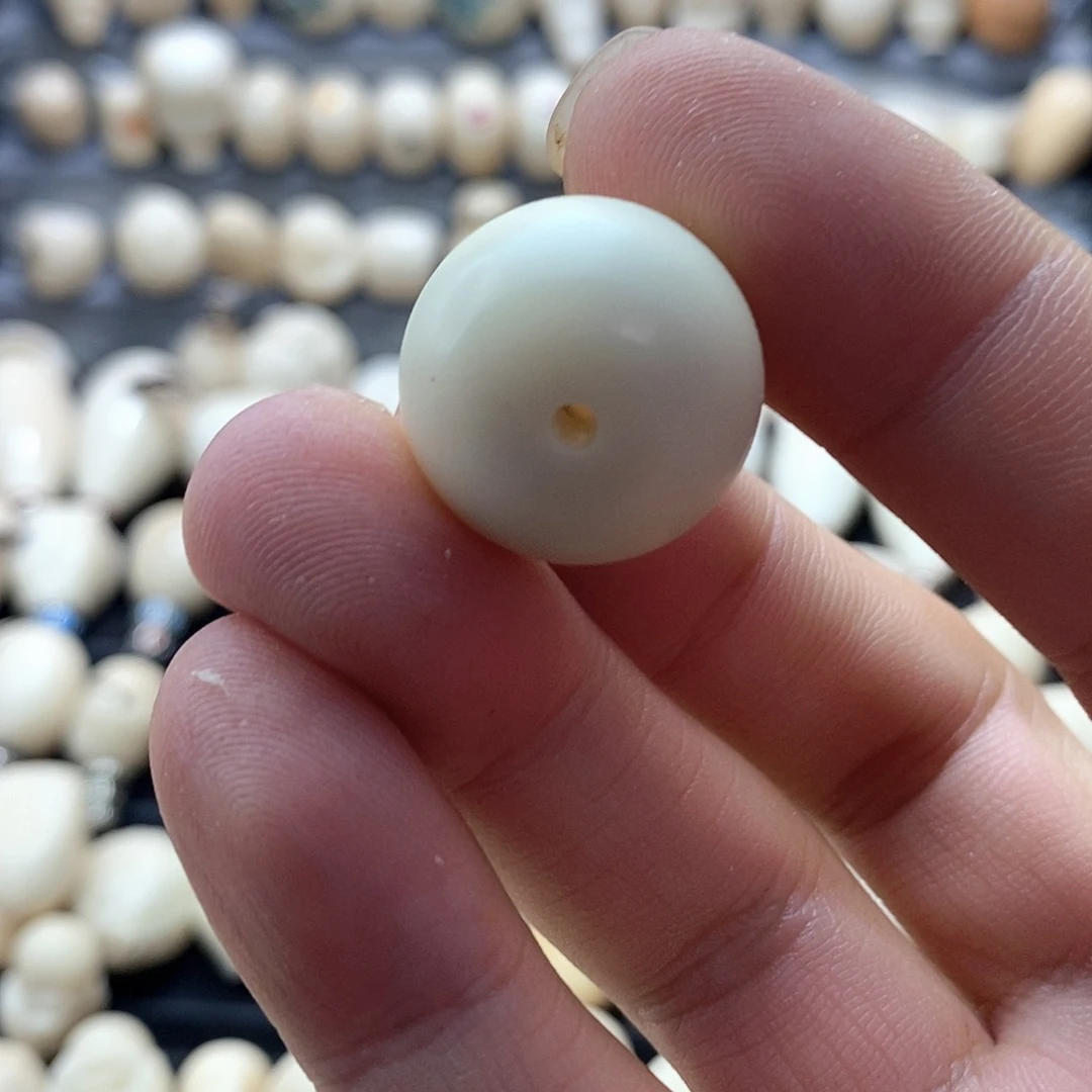 鹤***菩提根/象牙果吊坠