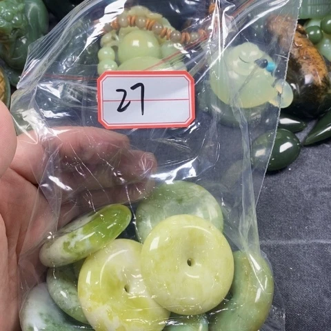 未镶嵌蛇纹石玉手链