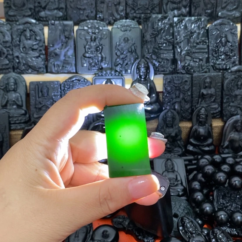 【闪购商品】未镶嵌蛇纹石玉颈饰