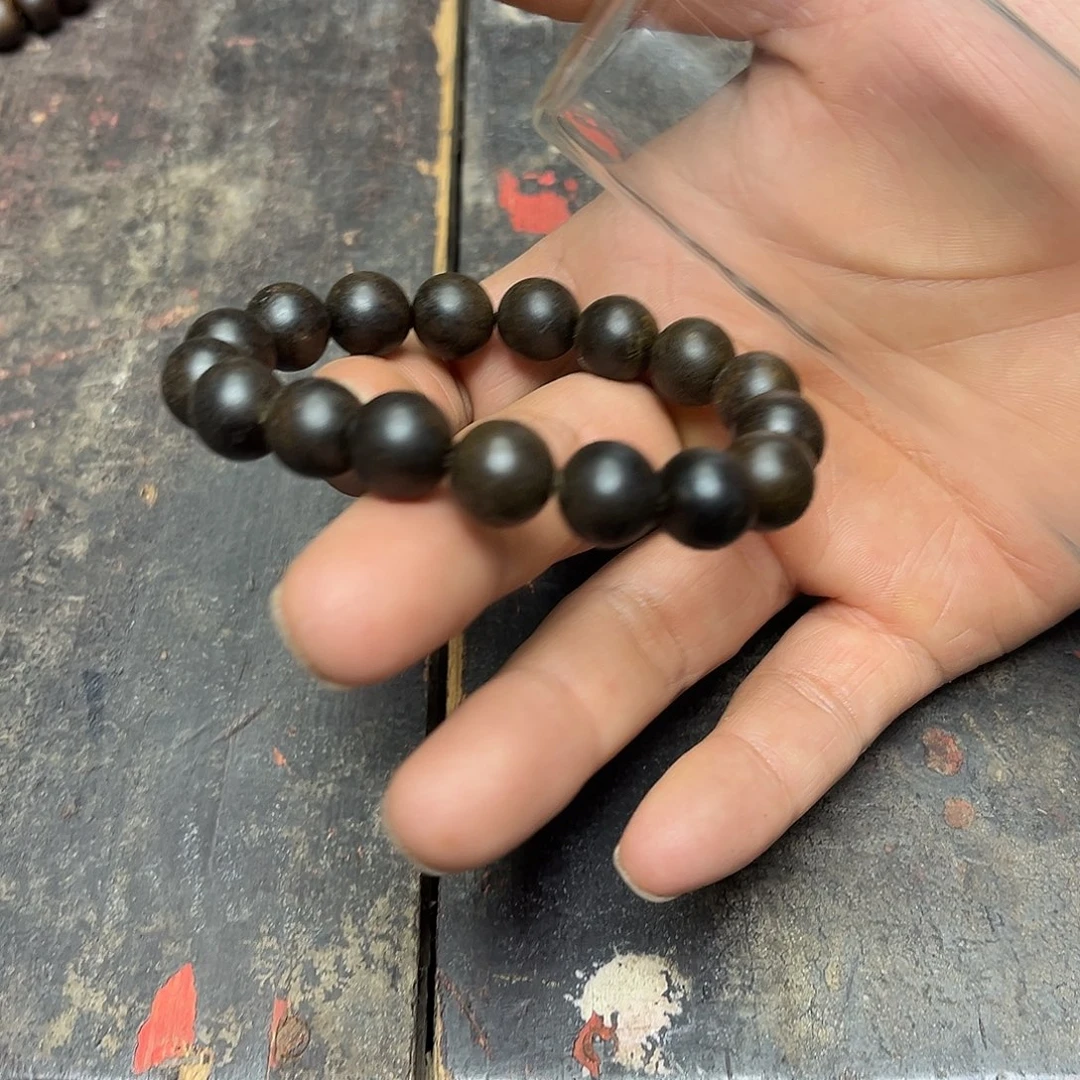 大叶紫檀（黑酸枝木类）