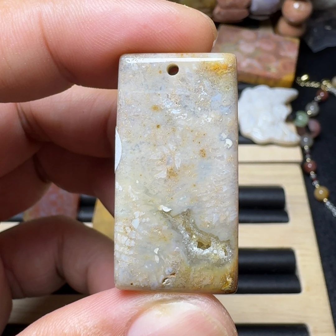 硅化玉未镶嵌纯天然色有机玉石保真色无珠无绳