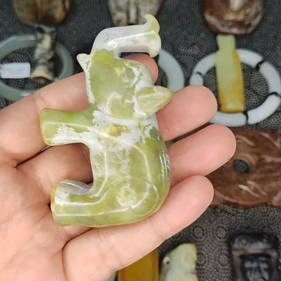 吊坠龙脊菩提物件优美，欢迎咨询