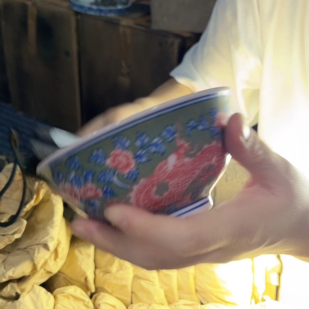摆件/////直径12.5厘米。红。