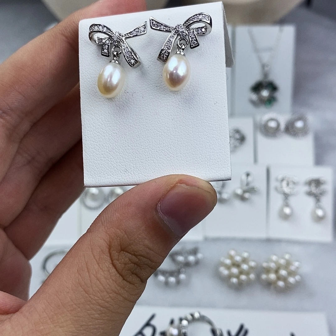 淡水珍珠耳饰未镶嵌