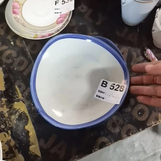 瓷器瓷器微瑕口径17.5