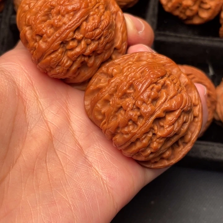 秦岭野生核桃文玩