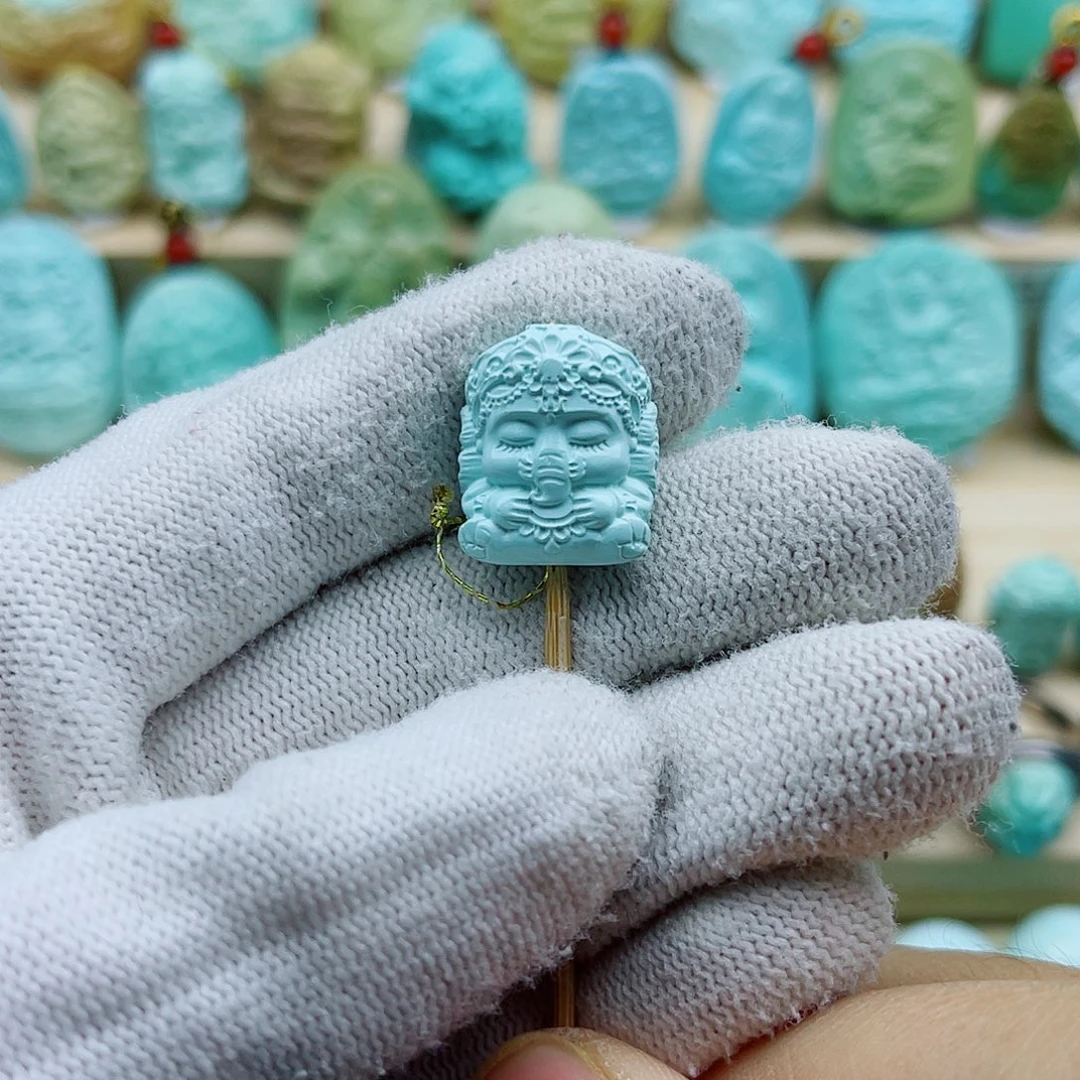 绿松石未镶嵌珠宝奇石