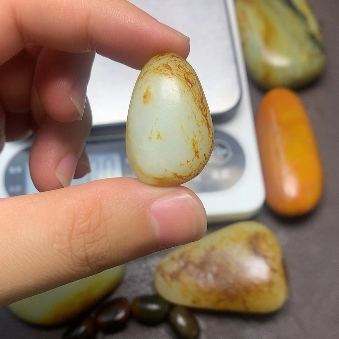 和田玉（糖玉）未镶嵌挂件