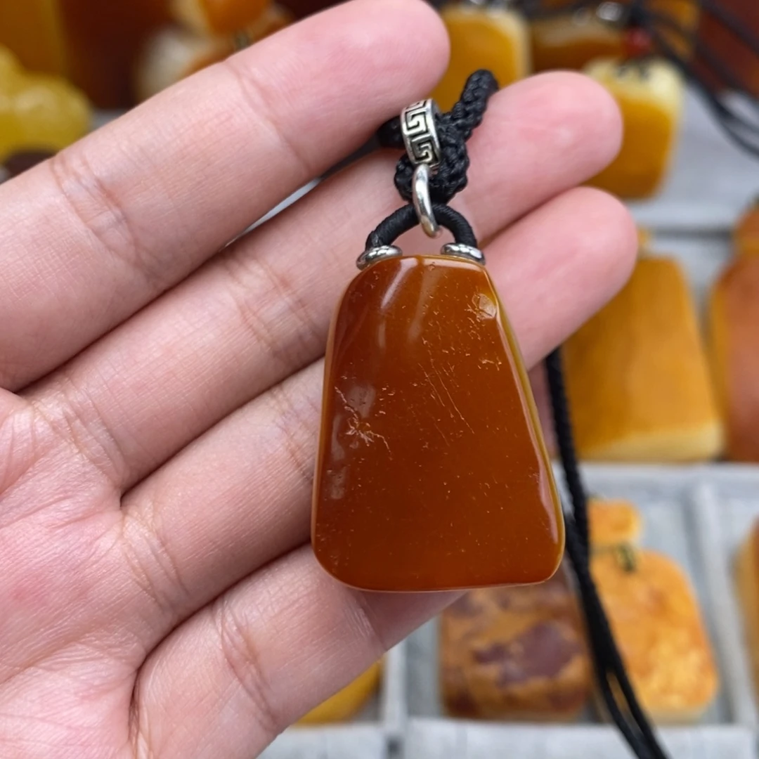琥珀吊坠(赠链)未镶嵌