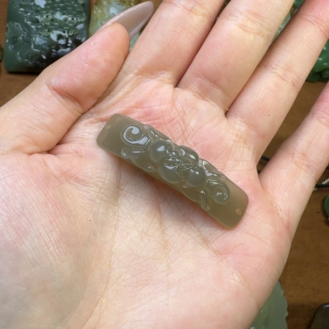 和田玉颈饰未镶嵌柠***@