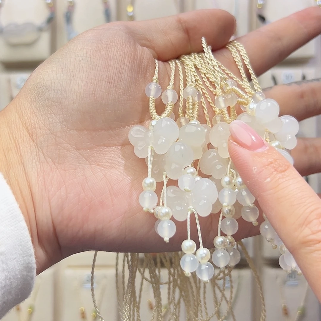 玛瑙/玉髓合金颈饰天山翠蝴蝶结