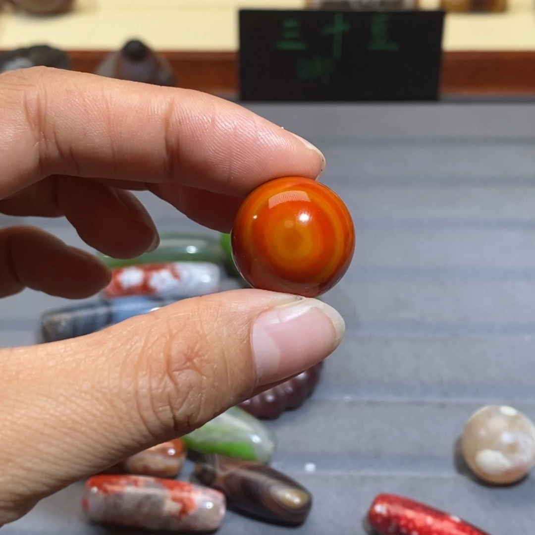 玛瑙/玉髓颈饰未镶嵌老*士