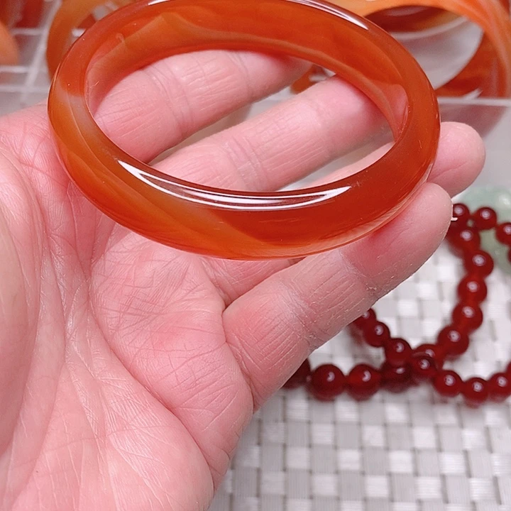 玛瑙/玉髓手镯未镶嵌