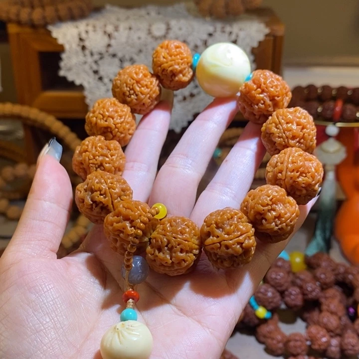 金刚菩提手串235半玉化满肉小包肉