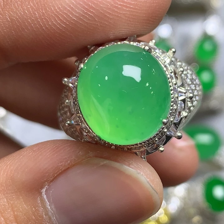 翡翠未镶嵌戒指黄杨果绿木纳雪花棉饱满大颗粒