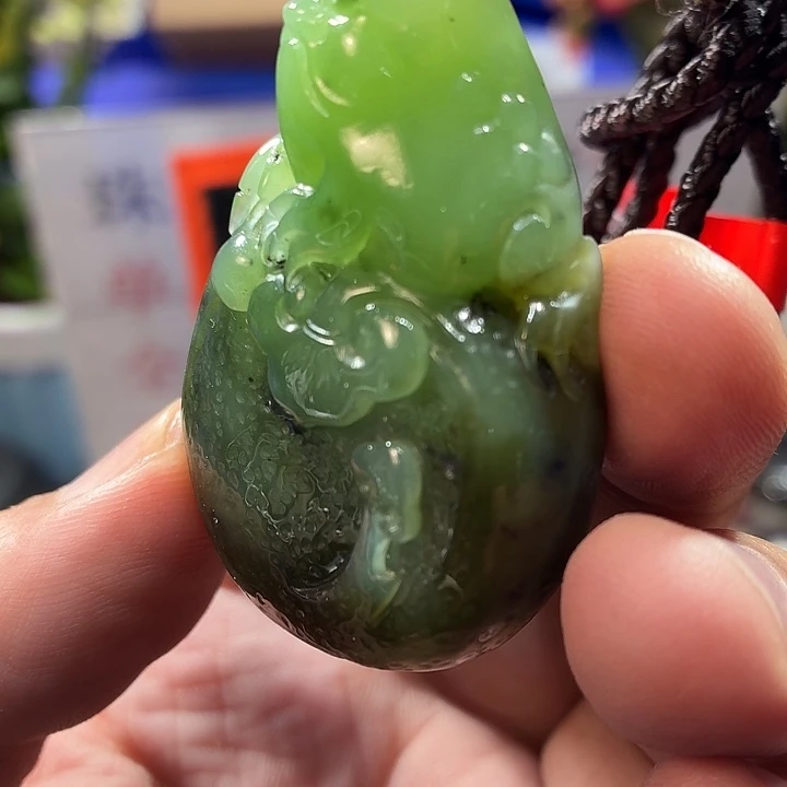 颈饰未镶嵌和田玉（糖玉）