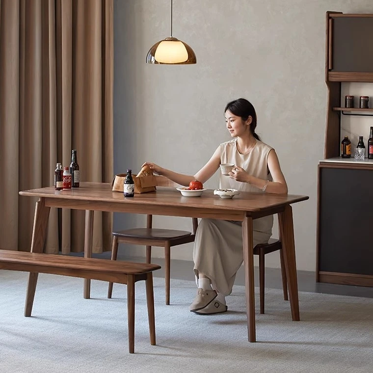 北美黑胡桃实木餐桌家用现代简约小户型家用长方形餐桌椅组合