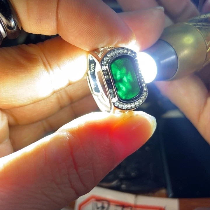 翡翠戒指未镶嵌墨翠