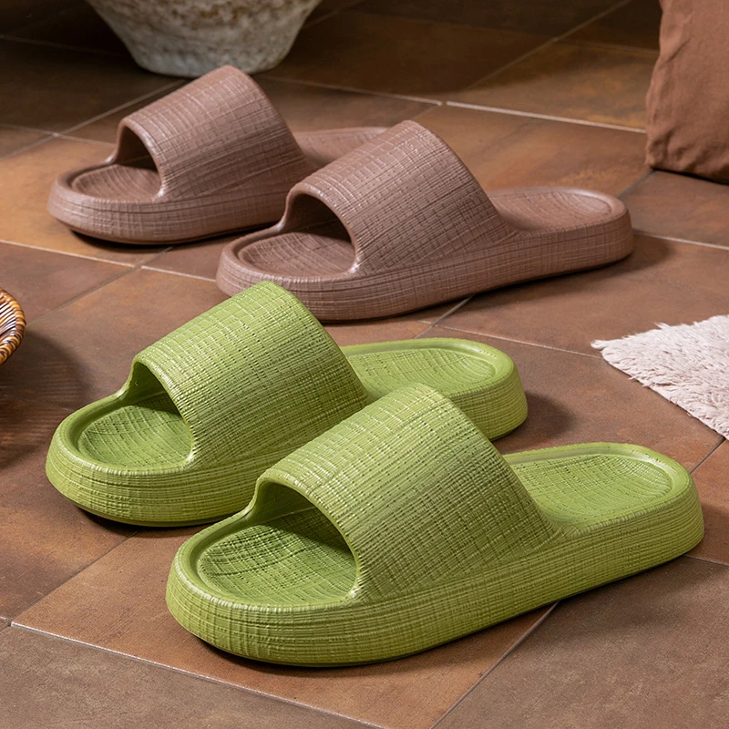 居家拖鞋女2025新款室内家居软底洗澡防滑静音外穿情侣厚底凉拖男