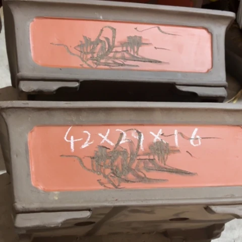 80-2。  微瑕。