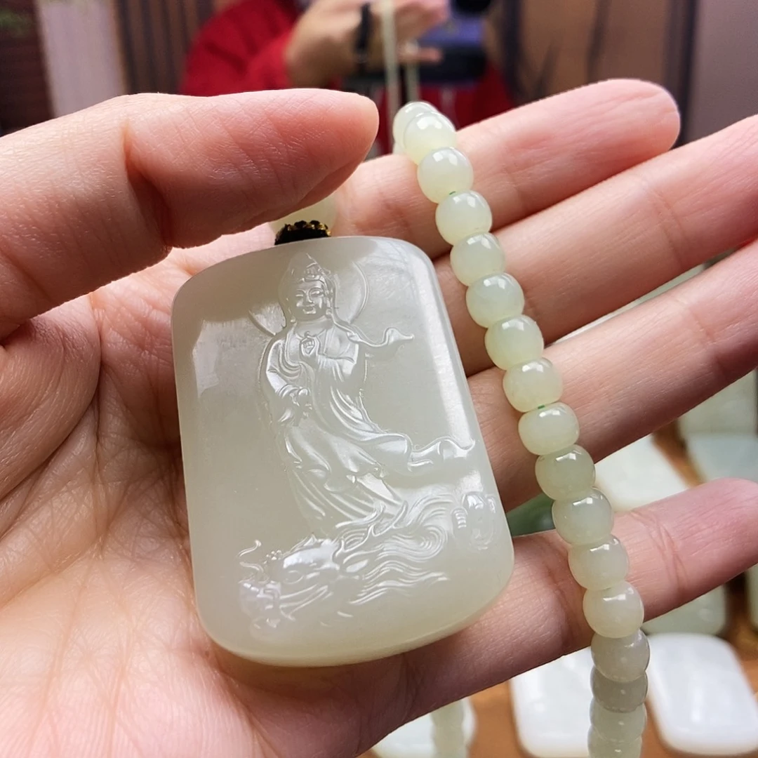 颈饰未镶嵌和田玉小*儿