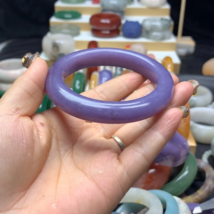 未镶嵌手镯石英质玉平**水