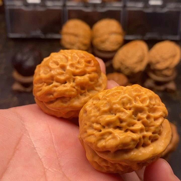 文玩核桃把件玲珑疙瘩包