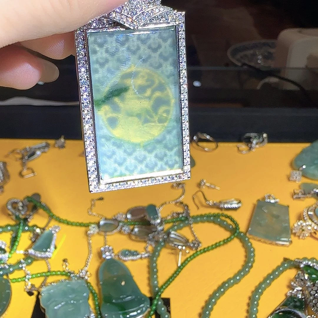 颈饰未镶嵌翡翠翡翠