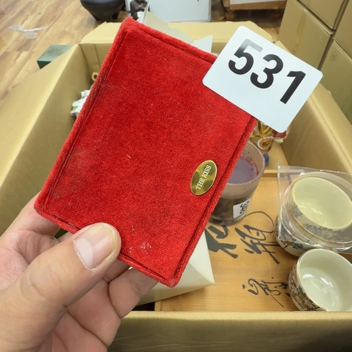 瓷片暗**影工艺品摆件瓷器摆件正能量