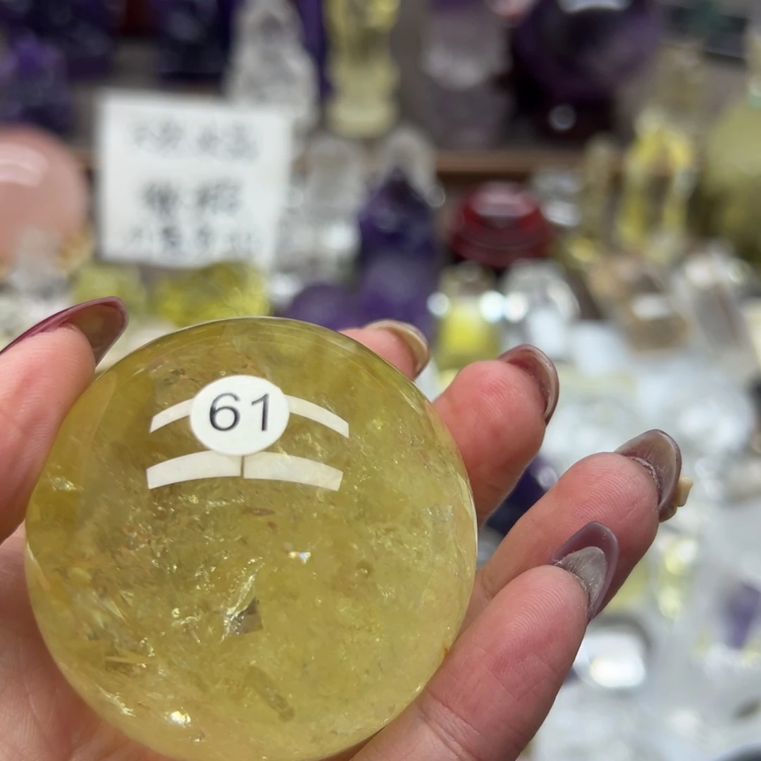 水晶摆件未镶嵌水晶?*圆