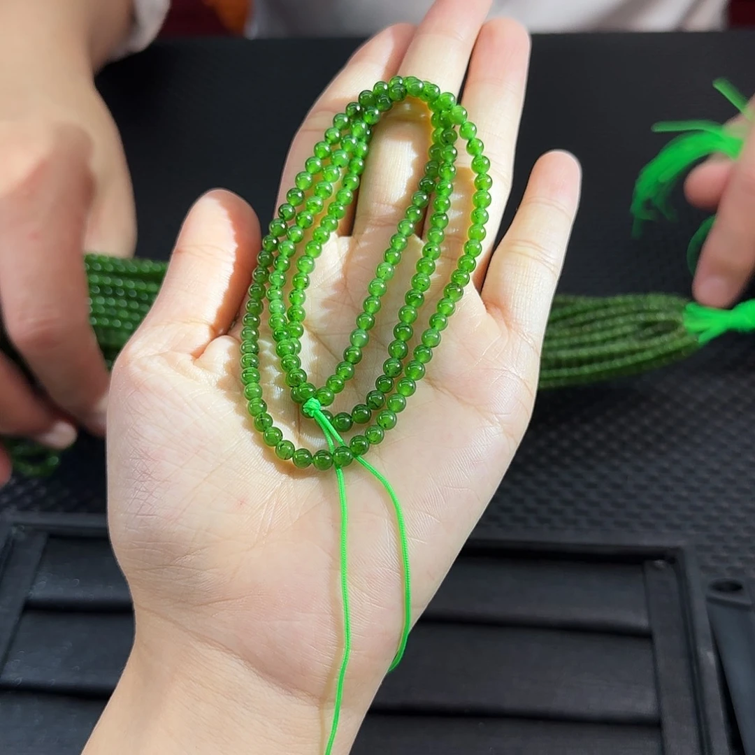 和田玉未镶嵌颈饰碧玉小米链绳款