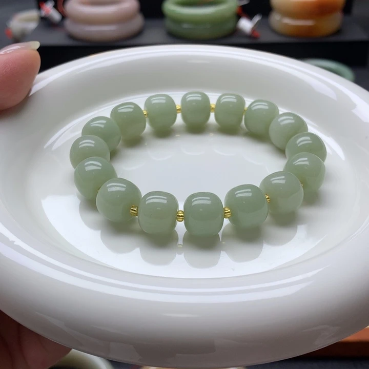 未镶嵌手镯石英岩玉