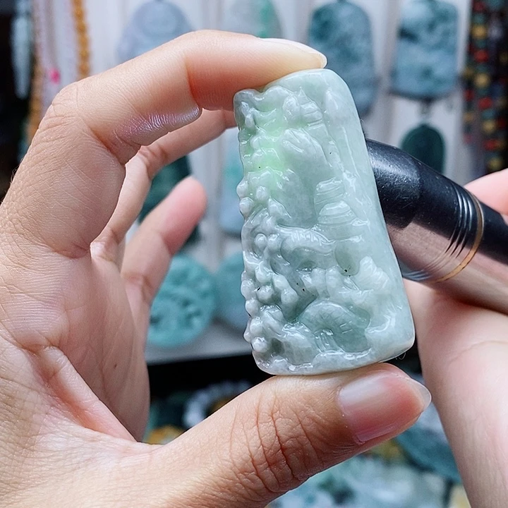 翡翠未镶嵌颈饰翡翠