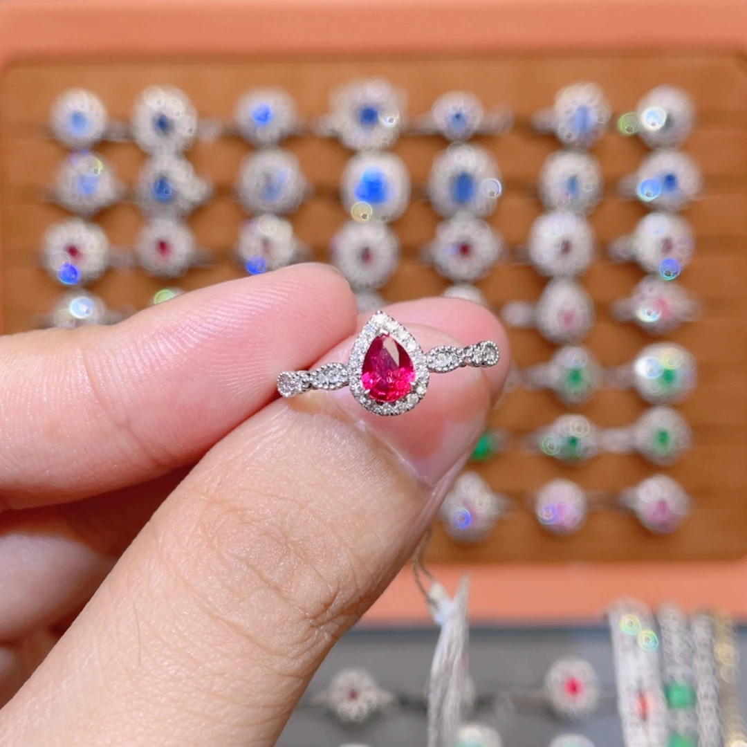 红宝石戒指18K金镶嵌0.56ct