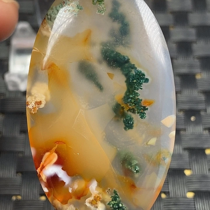 用***旺玛瑙/玉髓未镶嵌颈饰