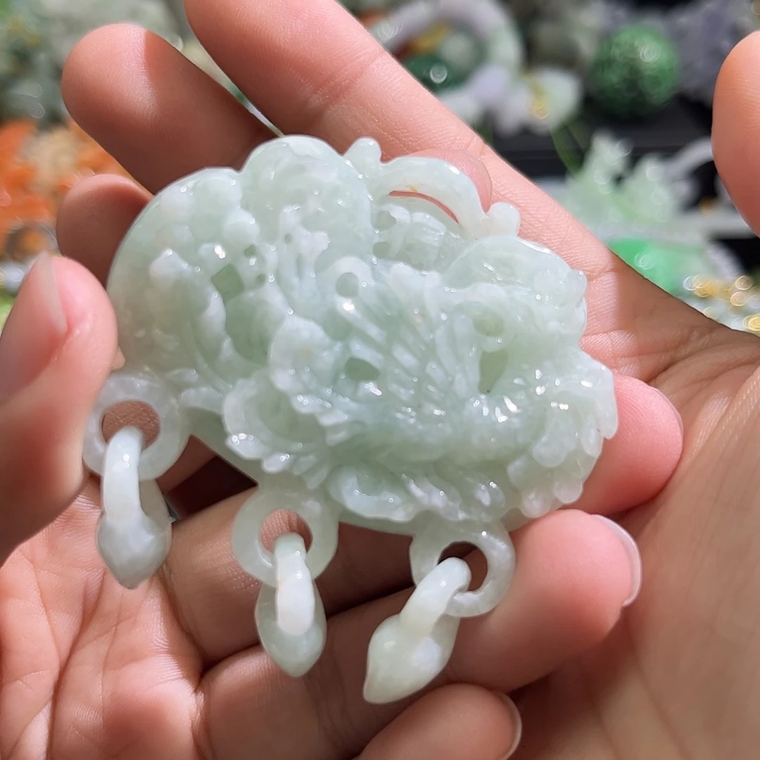 翡翠未镶嵌颈饰待编织