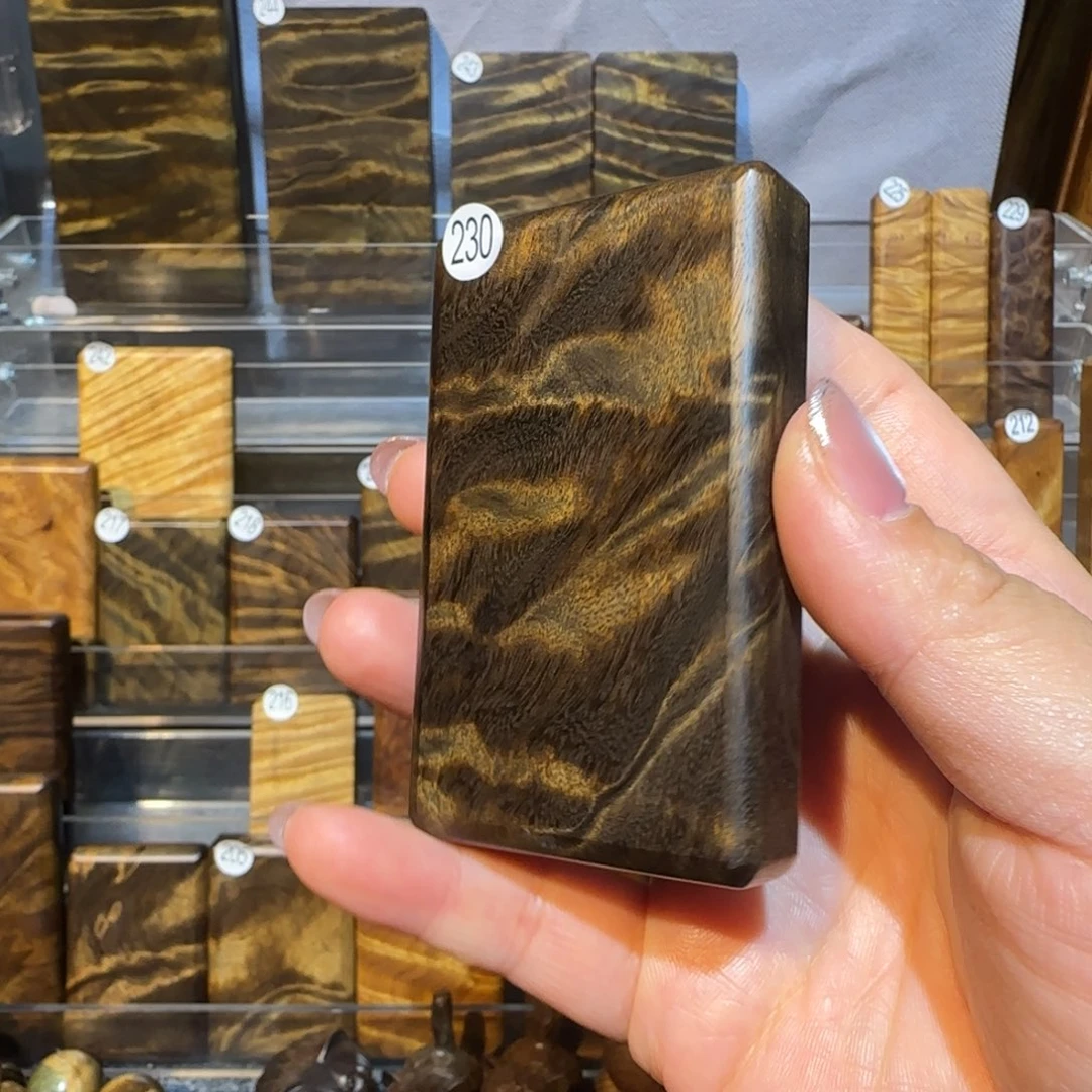 撅***撅楠木（金丝楠）把件金丝楠木小叶桢楠