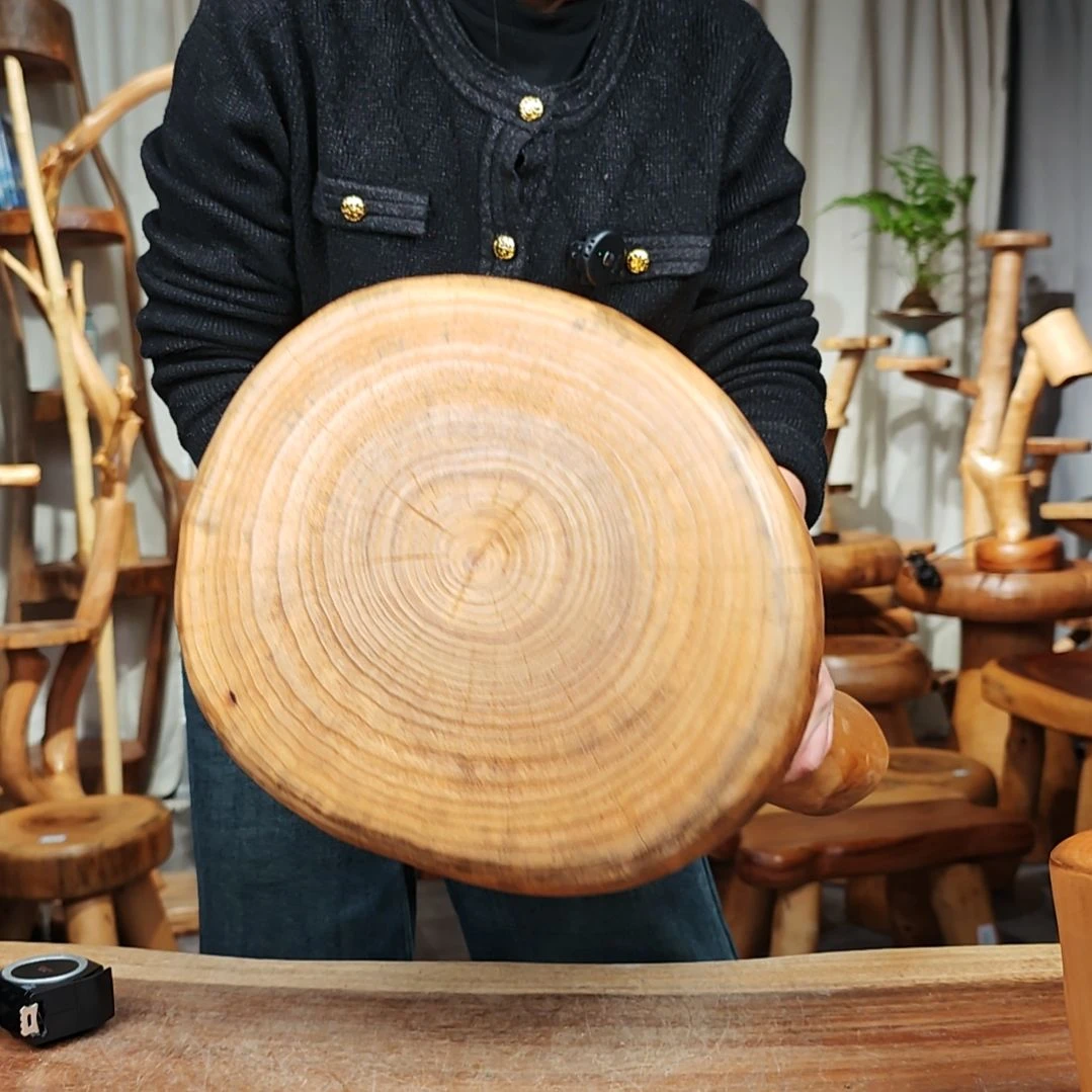 木（非红木类）香樟木凳子