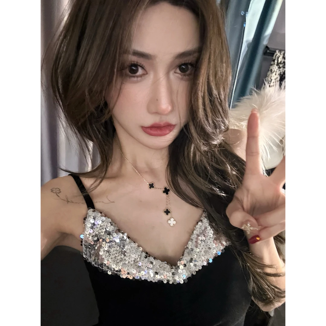 亮片没有男人渣！一件针织小背心！总之很好穿！