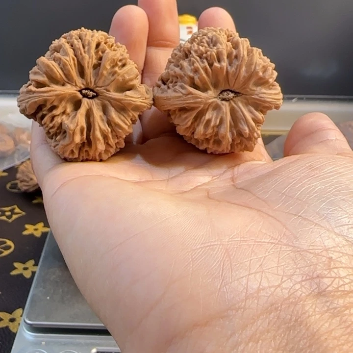 小***人吊坠桃核核桃核桃