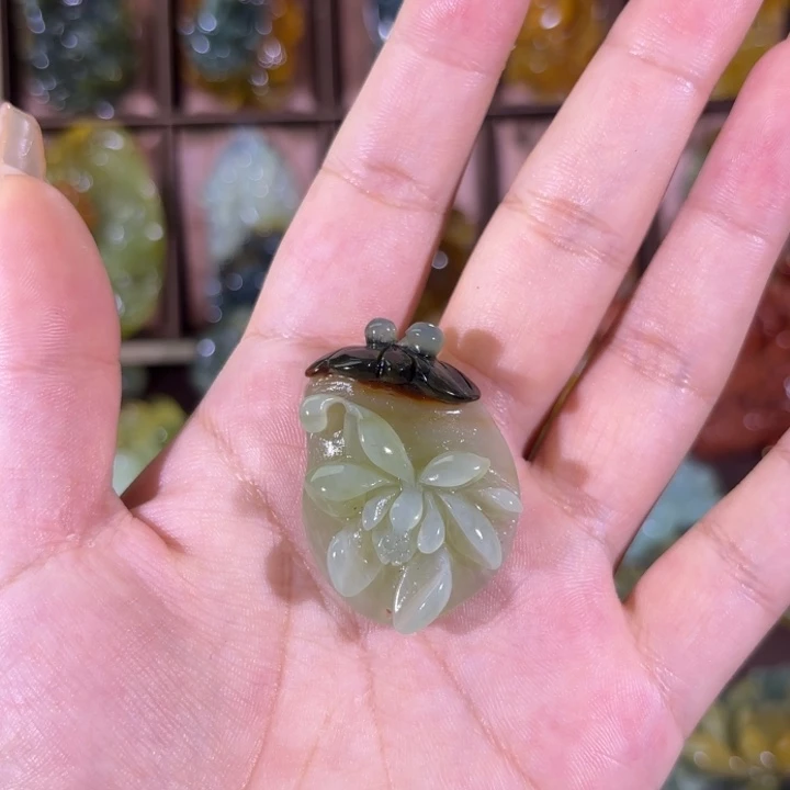 未镶嵌蛇纹石玉颈饰开*
