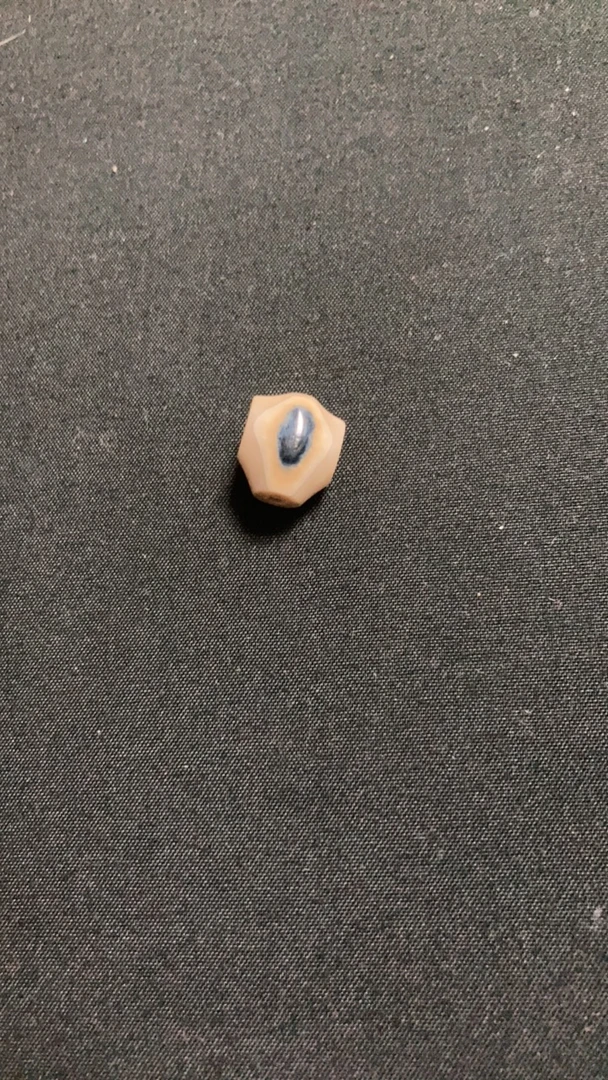 【14109】对孔12.3*14mm猛犸牙蓝眼睛奶黄鲨鱼背三通配件配饰