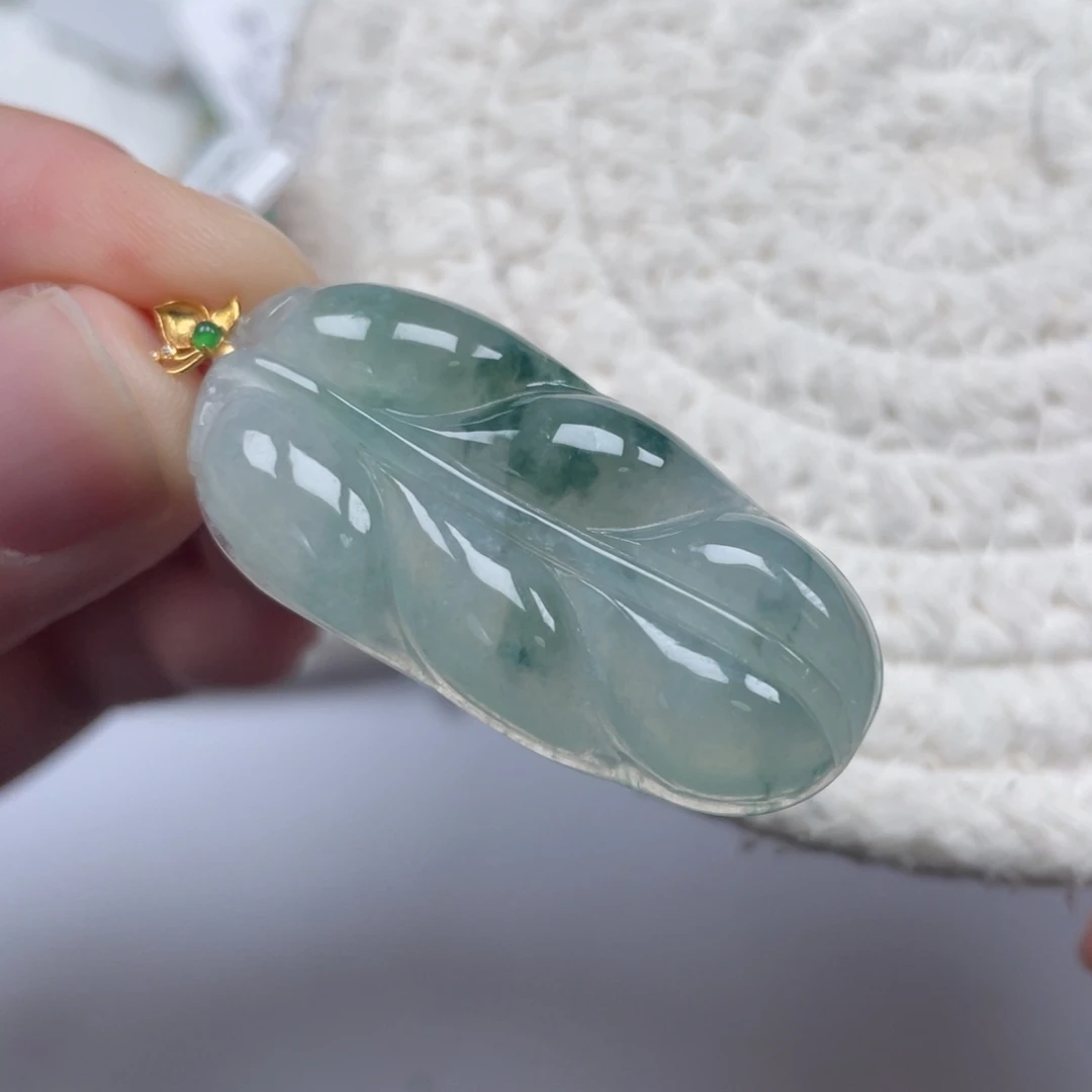 翡翠18K金镶嵌颈饰天然A货缅甸翡翠