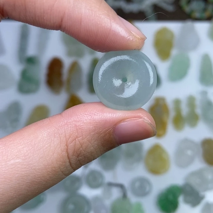 定制翡翠未镶嵌平安扣