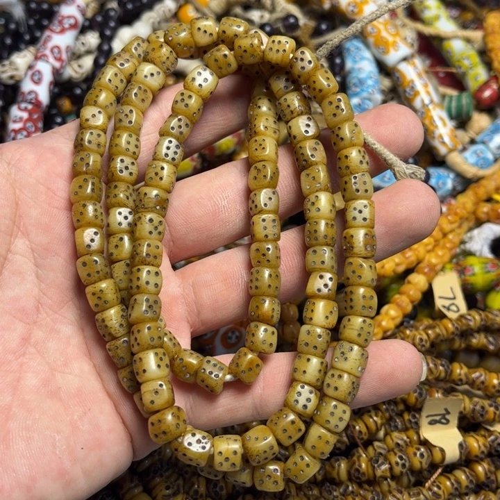 手工艺品琉璃3909。牛骨1条