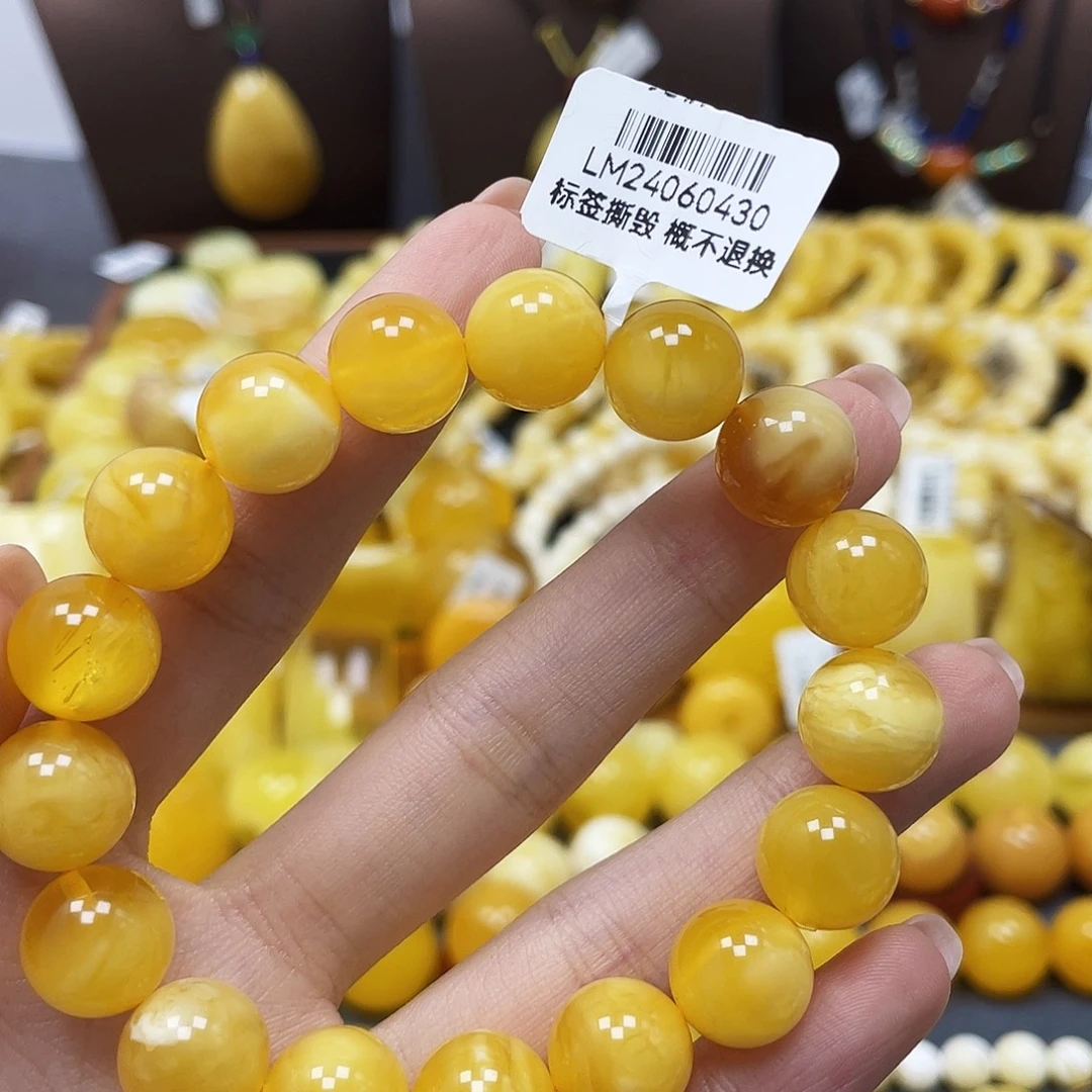 琥珀未镶嵌裸石12mm 瑕